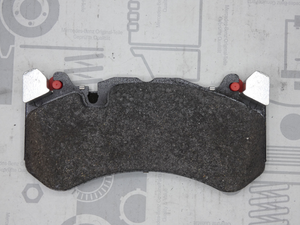 Original Mercedes-Benz Bremsklotz-Satz vorne. AMG GT W190, C-Klasse W205 3