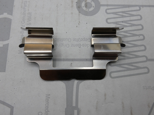 Original Mercedes-Benz Bremsklotz-Satz vorne. C-Klasse W203 3