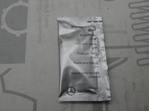 Original Mercedes-Benz Bremsklotz-Satz vorne. C-Klasse W203 4