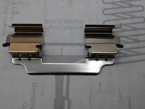 Original Mercedes-Benz Bremsklotz-Satz vorne. C-Klasse W204 2