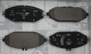 Original Mercedes-Benz Bremsklotz-Satz vorne. C-Klasse W205, E-Klasse W213, W238 1