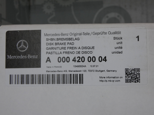 Original Mercedes-Benz Bremsklotz-Satz vorne. C-Klasse W206 5