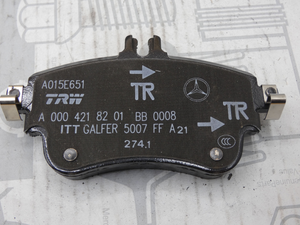 Original Mercedes-Benz Bremsklotz-Satz vorne. CLA W117, A-Klasse W176, B-Klasse W246 3