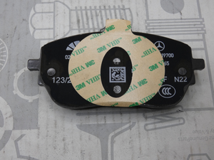 Original Mercedes-Benz Bremsklotz-Satz vorne. CLA W118, A-Klasse W177 3