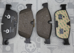 Original Mercedes-Benz Bremsklotz-Satz vorne. ML/GL/GLE W166, GLE W292 1