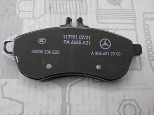 Original Mercedes-Benz Bremsklotz-Satz vorne. SLK 180 R172, C-Klasse W204, E-Klasse W212 2