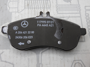 Original Mercedes-Benz Bremsklotz-Satz vorne. SLK 180 R172, C-Klasse W204, E-Klasse W212 3