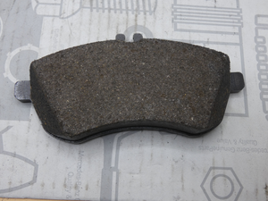 Original Mercedes-Benz Bremsklotz-Satz vorne. SLK 180 R172, C-Klasse W204, E-Klasse W212 4