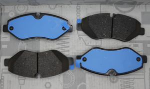 Original Mercedes-Benz Bremsklotz-Satz vorne. Sprinter W907, W910 1