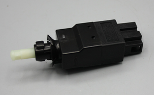 Original Mercedes-Benz Bremslichtschalter E-Klasse W211, CLS W219 2