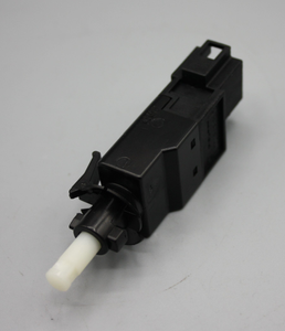 Original Mercedes-Benz Bremslichtschalter ML 163, A 168, Vito 638, Sprinter 901,902,903,904,905 1