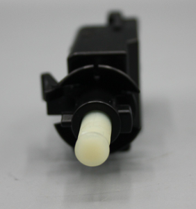 Original Mercedes-Benz Bremslichtschalter W124, W129, W140, W170, W201, W202,…… 6