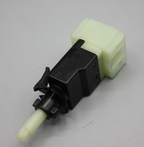 Original Mercedes-Benz Bremslichtschalter W170, W210, W461, W463, Sprinter W901,902,903,904,905 4