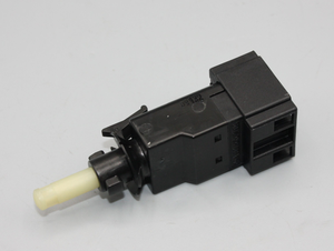 Original Mercedes-Benz Bremslichtschalter W199, W215, W220, W230, W240 1