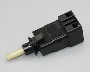Original Mercedes-Benz Bremslichtschalter W199, W215, W220, W230, W240 4
