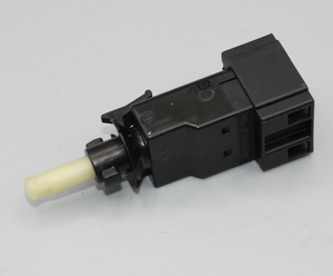Original Mercedes-Benz Bremslichtschalter W199, W215, W220, W230, W240 5