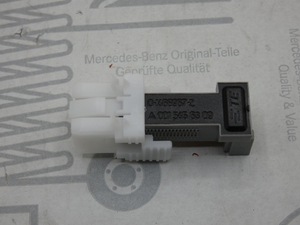 Original Mercedes-Benz Bremslichtschalter. CLA, GLA, ML, GLE, GL, SLK, A-Klasse 4