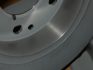 Original Mercedes-Benz Bremsscheibensatz (2 Stück) vorne. A-Klasse W169 2