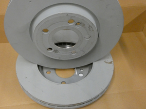 Original Mercedes-Benz Bremsscheibensatz (2 Stück) vorne. CLA 118, A 177, B 247, GLA 247 2