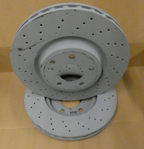 Original Mercedes-Benz Bremsscheibenstz (2 Stück) vorne. CLA W117, GLA W156, A W176, B W246 1