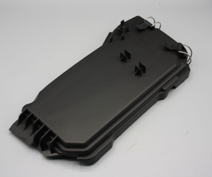 Original Mercedes-Benz Deckel / Sicherungskasten. C-Klasse 204, E-Klasse 207 1