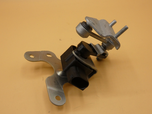 Original Mercedes-Benz Drehwinkelsensor hinten links. W204, W207, W212, W218 5