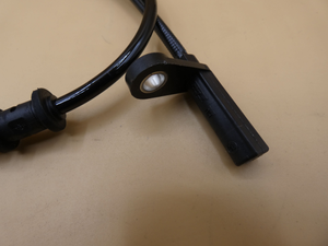 Original Mercedes-Benz Drehzahlsensor vorne. SLK R172 3