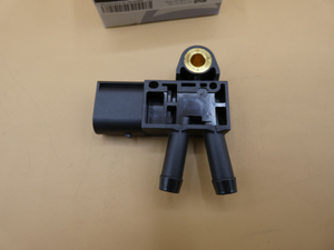 Original Mercedes-Benz Drucksensor DPF (CLA,GLA,GLK,CLS,V-Klasse,Sprinter) 3