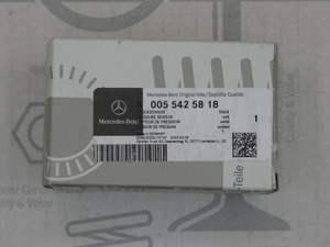Original Mercedes-Benz Drucksensor Luftfederung. Actros, Axor, Atego 6