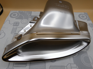 Original Mercedes-Benz Endrohrblende links. C-Klasse W205, GLC W253 1