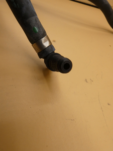 Original Mercedes-Benz Entlüfterleitung Kühlwasser E-Klasse W212, CLS W218 3