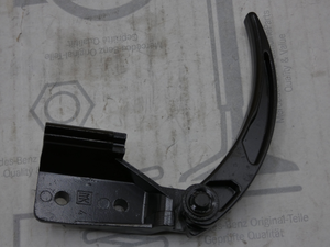 Original Mercedes-Benz Entriegelungsgriff Motorhaube. Vario W669 2