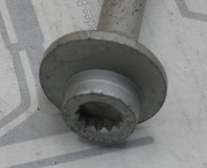 Original Mercedes-Benz Exzenterschraube Spurstange an Hinterachsträger. SLK, C-Klasse, CLK 2