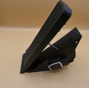 Original Mercedes-Benz Fahr-/Gaspedal. S-Klasse W217, 222, G-Modell W461 1