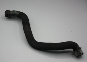 Original Mercedes-Benz Füllschlauch / Kühler an Ausgleichbehälter. W212, W218 1