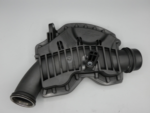 Original Mercedes-Benz Geräuschdämpfer an Ladeluftleitung links (W204, W212) 1