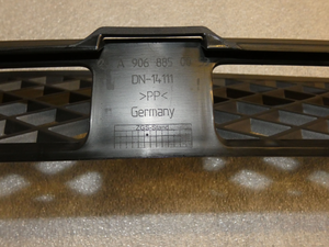 Original Mercedes-Benz Gitter Stoßfänger vorne. Sprinter 906 4