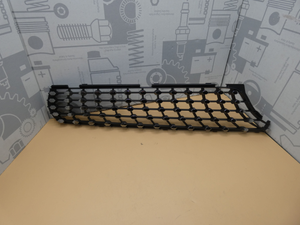 Original Mercedes-Benz Grill oben links. C-Klasse W205 1
