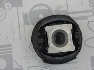 Original Mercedes-Benz Gummilager Hinterachsträger. SLK R171, R172, CLK 209 4