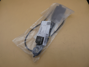 Original Mercedes-Benz Gurtschloss vorne links. W205, W213, W253, W447 6