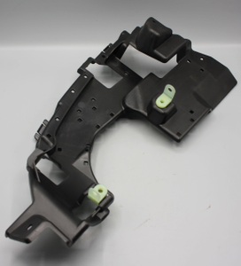 Original Mercedes-Benz Halter Endrohrblende Stossfänger hinten links C-Klasse W205 1