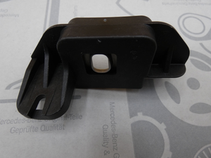 Original Mercedes-Benz Haltersatz Scheinwerfer rechts. CLA W118, A-Klasse W177 2