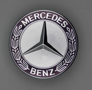 Original Mercedes-Benz Haubenemblem C-Klasse W204 1