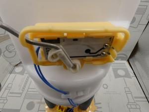 Kraftstoff-Fördereinheit 4