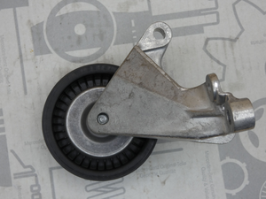 Träger mit Umlenkrolle 4