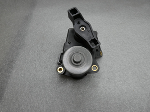 Stellmotor an Ladeluftverteiler 1