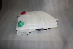 Kühlmittel-Ausgleichsbehälter 3