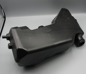 Wischwasserbehälter 4