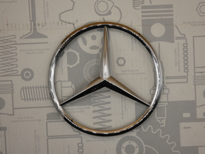 Original Mercedes-Benz Stern vorne. SLK R171 6