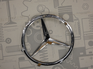 Original Mercedes-Benz Stern vorne. SLK R171 5
